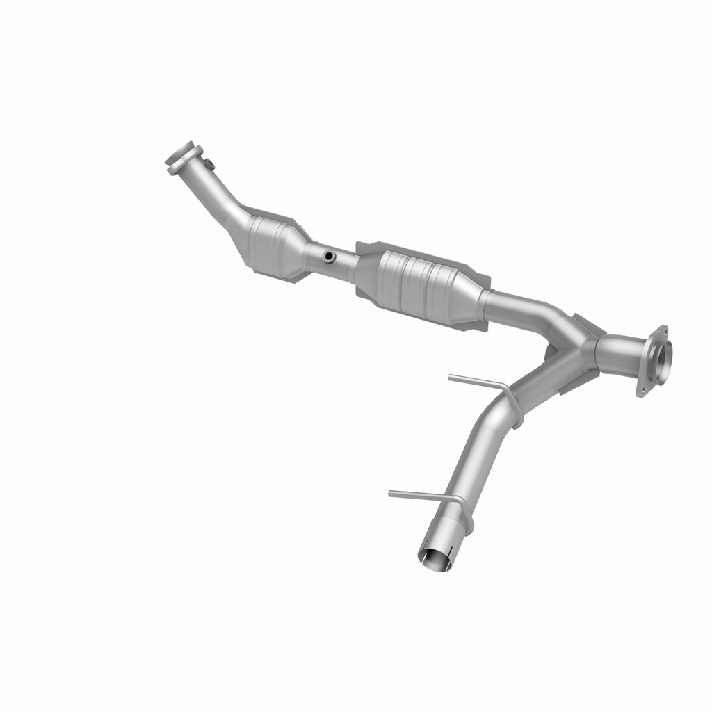 MagnaFlow Exhaust Products 49607 OEM Grade Direct-Fit Catalytic Converter for Select Ford Expedition