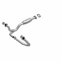 Load image into Gallery viewer, MagnaFlow Exhaust Products 447249 California CARB Direct-Fit Catalytic Converter for Select Chevrolet S10, GMC Sonoma, Isuzu Hombre