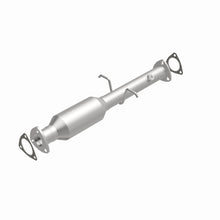 Load image into Gallery viewer, MagnaFlow Exhaust Products 23462 HM Grade Direct-Fit Catalytic Converter for Select Chevrolet S10, GMC Sonoma, Isuzu Hombre