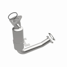 Load image into Gallery viewer, MagnaFlow Exhaust Products 4561021 California CARB Direct-Fit Catalytic Converter for Select Ford Focus