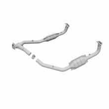 Load image into Gallery viewer, MagnaFlow Exhaust Products 93690 HM Grade Direct-Fit Catalytic Converter for Select Land Rover Defender 90, Land Rover Discovery