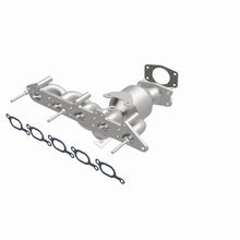 Load image into Gallery viewer, MagnaFlow Exhaust Products 24425 HM Grade Manifold Catalytic Converter for Select Volvo S60, Volvo V70