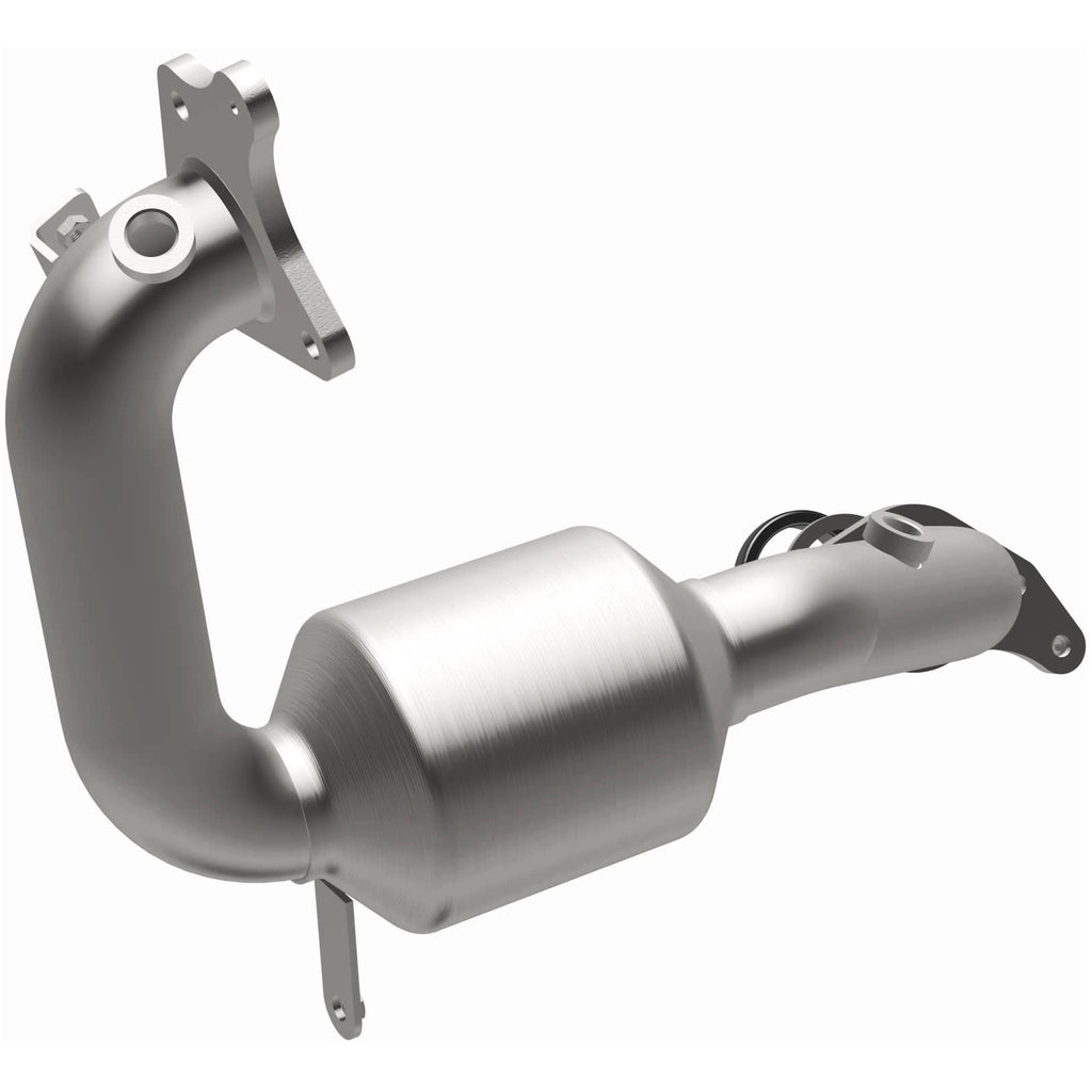 MagnaFlow Exhaust Products 52439 OEM Grade Direct-Fit Catalytic Converter for Select Nissan Juke