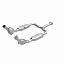 Load image into Gallery viewer, MagnaFlow Exhaust Products 441345 California CARB Direct-Fit Catalytic Converter for Select Ford Mustang