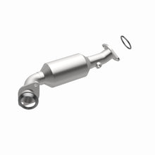 Load image into Gallery viewer, MagnaFlow Exhaust Products 5461885 California CARB Direct-Fit Catalytic Converter for Select Cadillac CTS