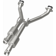 Load image into Gallery viewer, MagnaFlow Exhaust Products 557969 California CARB Direct-Fit Catalytic Converter for Select Cadillac CTS