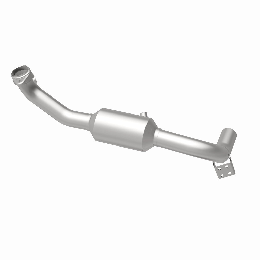 MagnaFlow Exhaust Products 52507 OEM Grade Direct-Fit Catalytic Converter for Select Lincoln Navigator
