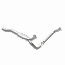 Load image into Gallery viewer, MagnaFlow Exhaust Products 93155 Standard Grade Direct-Fit Catalytic Converter for Select Chevrolet Astro, GMC Safari