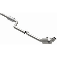 Load image into Gallery viewer, MagnaFlow Exhaust Products 5561919 California CARB Direct-Fit Catalytic Converter for Select Mercedes-Benz C300, Mercedes-Benz C350, Mercedes-Benz E350