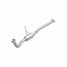 Load image into Gallery viewer, MagnaFlow Exhaust Products 4481167 California CARB Direct-Fit Catalytic Converter for Select Geo Metro, Suzuki Swift