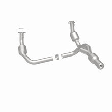 Load image into Gallery viewer, MagnaFlow Exhaust Products 52616 OEM Grade Direct-Fit Catalytic Converter for Select Cadillac Escalade, Cadillac Escalade ESV, Cadillac Escalade EXT, Chevrolet Silverado 1500, GMC Sierra 1500, GMC Yukon, GMC Yukon XL
