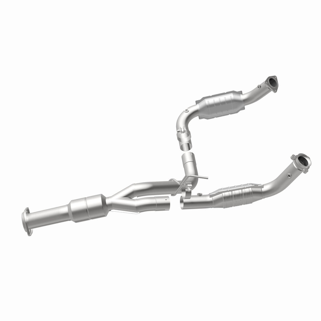 MagnaFlow Exhaust Products 51812 OEM Grade Direct-Fit Catalytic Converter for Select Chevrolet Silverado HD, Chevrolet Silverado HD, GMC Sierra HD, GMC Sierra HD