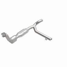 Load image into Gallery viewer, MagnaFlow Exhaust Products 93626 HM Grade Direct-Fit Catalytic Converter for Select Ford Expedition
