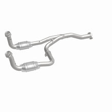 Load image into Gallery viewer, MagnaFlow Exhaust Products 23957 HM Grade Direct-Fit Catalytic Converter for Select Jeep Liberty
