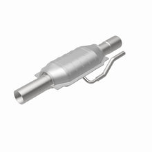 Load image into Gallery viewer, MagnaFlow Exhaust Products 3391223 California CARB Direct-Fit Catalytic Converter for Select Dodge Ram 2500, Dodge Ram