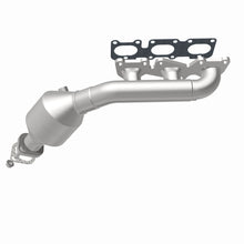 Load image into Gallery viewer, MagnaFlow Exhaust Products 51401 OEM Grade Manifold Catalytic Converter for Select Kia Borrego