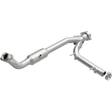 Load image into Gallery viewer, MagnaFlow Exhaust Products 4651508 California CARB Direct-Fit Catalytic Converter for Select Lincoln Navigator