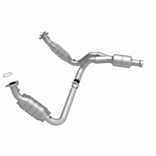 Load image into Gallery viewer, MagnaFlow Exhaust Products 5481578 California CARB Direct-Fit Catalytic Converter for Select Chevrolet Avalanche, Chevrolet Silverado 1500, Chevrolet Suburban 1500, Chevrolet Tahoe, GMC Sierra 1500, GMC Yukon, GMC Yukon XL