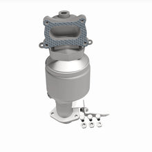 Load image into Gallery viewer, MagnaFlow Exhaust Products 6511893 California CARB Manifold Catalytic Converter for Select Acura MDX, Honda Accord, Honda Passport, Honda Pilot