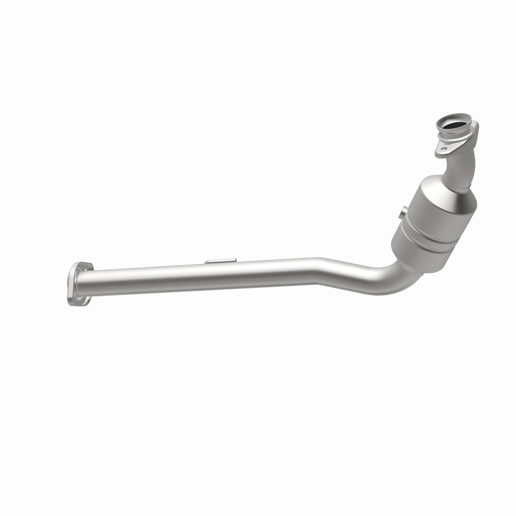 MagnaFlow Exhaust Products 49691 OEM Grade Direct-Fit Catalytic Converter for Select Jeep Wrangler