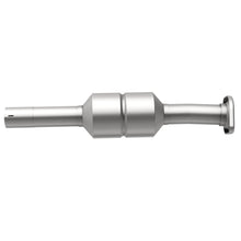 Load image into Gallery viewer, MagnaFlow Exhaust Products 23624 HM Grade Direct-Fit Catalytic Converter for Select Lexus RX330, Lexus RX350, Lexus RX400h, Toyota Highlander
