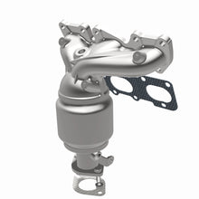 Load image into Gallery viewer, MagnaFlow Exhaust Products 5531090 California CARB Manifold Catalytic Converter for Select Hyundai Santa Fe, Kia Sorento