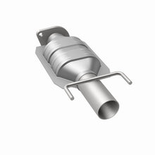 Load image into Gallery viewer, MagnaFlow Exhaust Products 441412 California CARB Direct-Fit Catalytic Converter for Select Lincoln Continental