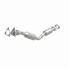Load image into Gallery viewer, MagnaFlow Exhaust Products 551958 California CARB Direct-Fit Catalytic Converter for Select Chevrolet HHR