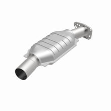 Load image into Gallery viewer, MagnaFlow Exhaust Products 93431 Standard Grade Direct-Fit Catalytic Converter for Select Buick Century, Buick Electra, Buick Estate Wagon, Buick LeSabre, Buick Regal, Buick Riviera, Cadillac DeVille, Cadillac Eldorado, Cadillac Fleetwood, Cadillac