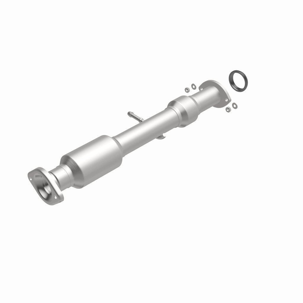 MagnaFlow Exhaust Products 52534 OEM Grade Direct-Fit Catalytic Converter for Select Toyota Highlander