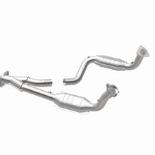 Load image into Gallery viewer, MagnaFlow Exhaust Products 4451640 California CARB Direct-Fit Catalytic Converter for Select Chevrolet SSR