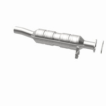Load image into Gallery viewer, MagnaFlow Exhaust Products 52228 OEM Grade Direct-Fit Catalytic Converter for Select Ford E-350 Super Duty, Ford E-450 Super Duty, Ford F-250, Ford F-250 Super Duty, Ford F-350 Super Duty, Ford F-450 Super Duty, Ford F-550 Super Duty