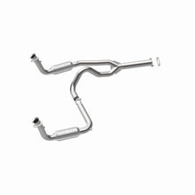 Load image into Gallery viewer, MagnaFlow Exhaust Products 23073 HM Grade Direct-Fit Catalytic Converter for Select Chevrolet Express 1500, Chevrolet Express 2500, Chevrolet Express 3500, GMC Savana 1500, GMC Savana 2500, GMC Savana