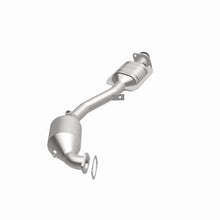 Load image into Gallery viewer, MagnaFlow Exhaust Products 5481622 California CARB Direct-Fit Catalytic Converter for Select Subaru Outback