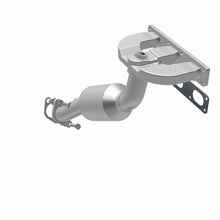 Load image into Gallery viewer, MagnaFlow Exhaust Products 49759 OEM Grade Manifold Catalytic Converter for Select BMW 325Ci, BMW 325i, BMW 325xi, BMW 330Ci, BMW 330i, BMW 330xi, BMW X3, BMW Z3, BMW Z4