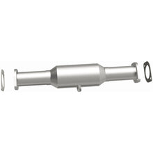 Load image into Gallery viewer, MagnaFlow Exhaust Products 3391352 California CARB Direct-Fit Catalytic Converter for Select Ford Bronco II, Ford Ranger