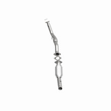 Load image into Gallery viewer, MagnaFlow Exhaust Products 93623 HM Grade Direct-Fit Catalytic Converter for Select Chevrolet Silverado HD, Chevrolet Silverado 2500, Chevrolet Suburban 2500, GMC Sierra HD, GMC Sierra 2500, GMC Sierra HD, GMC Yukon XL