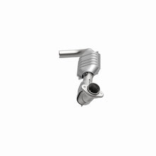 Load image into Gallery viewer, MagnaFlow Exhaust Products 23526 HM Grade Direct-Fit Catalytic Converter for Select Lincoln Navigator