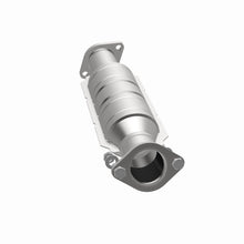 Load image into Gallery viewer, MagnaFlow Exhaust Products 51426 OEM Grade Direct-Fit Catalytic Converter for Select Hyundai Azera, Hyundai Santa Fe, Hyundai Sonata, Hyundai Veracruz, Kia Amanti