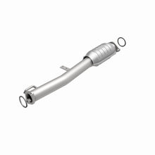Load image into Gallery viewer, MagnaFlow Exhaust Products 93134 HM Grade Direct-Fit Catalytic Converter for Select Toyota RAV4