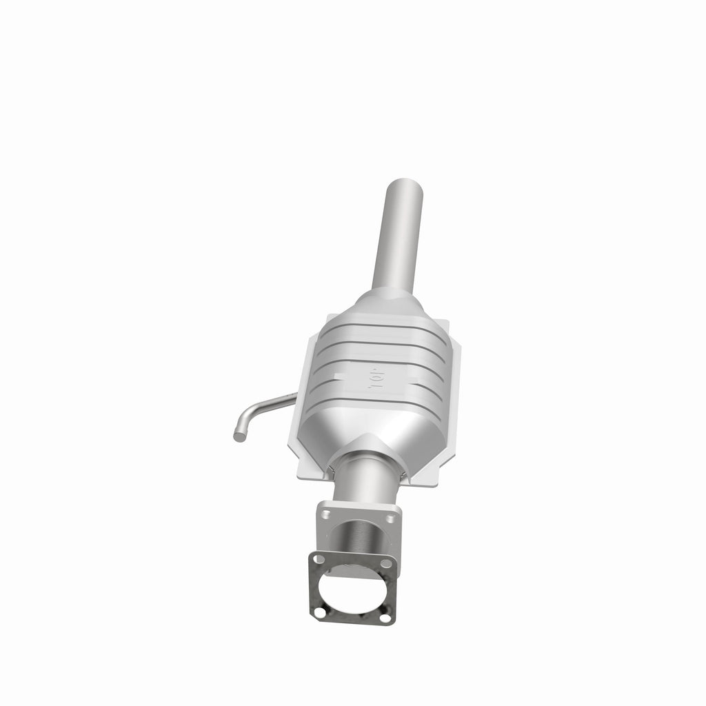 MagnaFlow Exhaust Products 23225 Standard Grade Direct-Fit Catalytic Converter for Select Jeep Wrangler