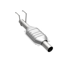 Load image into Gallery viewer, MagnaFlow Exhaust Products 23292 Standard Grade Direct-Fit Catalytic Converter for Select Dodge B150, Dodge B250, Dodge B350