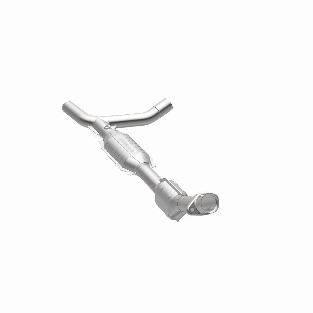 MagnaFlow Exhaust Products 49426 OEM Grade Direct-Fit Catalytic Converter for Select Ford E-150, Ford E-150 Club Wagon, Ford E-150 Econoline, Ford E-150 Econoline Club Wagon, Ford E-250, Ford E-250 Econoline