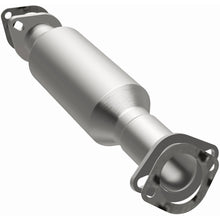 Load image into Gallery viewer, MagnaFlow Exhaust Products 5671890 California CARB Direct-Fit Catalytic Converter for Select Hyundai Sonata, Hyundai Tucson, Kia Optima, Kia Sportage