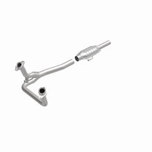 Load image into Gallery viewer, MagnaFlow Exhaust Products 93307 Standard Grade Direct-Fit Catalytic Converter for Select Ford Bronco, Ford F-150, Ford F-250