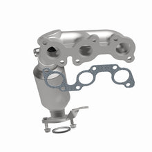 Load image into Gallery viewer, MagnaFlow Exhaust Products 5582833 California CARB Manifold Catalytic Converter for Select Lexus RX330, Toyota Highlander, Toyota Sienna