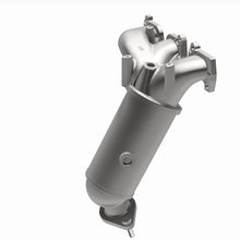 Load image into Gallery viewer, MagnaFlow Exhaust Products 22-077 OEM Grade Manifold Catalytic Converter for Select Ford Flex, Ford Taurus, Lincoln MKS, Lincoln MKT