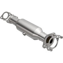 Load image into Gallery viewer, MagnaFlow Exhaust Products 5561714 California CARB Direct-Fit Catalytic Converter for Select Kia Forte, Kia Forte Koup