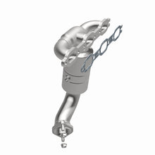 Load image into Gallery viewer, MagnaFlow Exhaust Products 51394 OEM Grade Manifold Catalytic Converter for Select Chrysler Pacifica, Chrysler Sebring, Chrysler Town &amp; Country, Dodge Avenger, Dodge Grand Caravan, Dodge Journey, Volkswagen Routan