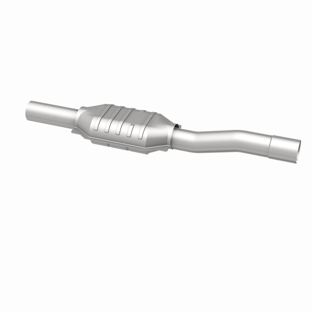 MagnaFlow Exhaust Products 51698 OEM Grade Direct-Fit Catalytic Converter for Select Jeep Grand Cherokee